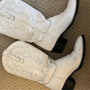 White Western Cowboy Boots